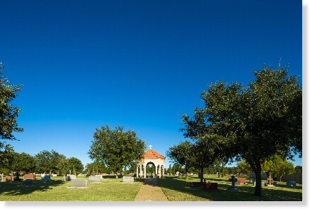 4 Single Grave Spaces $3750ea! Restland Cemetery Dallas, TX Cross The Cemetery Exchange 23-0907-6