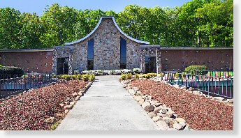True Companion Crypt $4750! Valhalla Memory Gardens Huntsville, AL Chapel of Love The Cemetery Exchange 21-0304-3